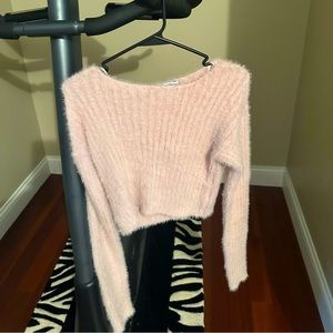 Dry Goods light pink fluffy/soft cropped sweater. Women’s size Medium.